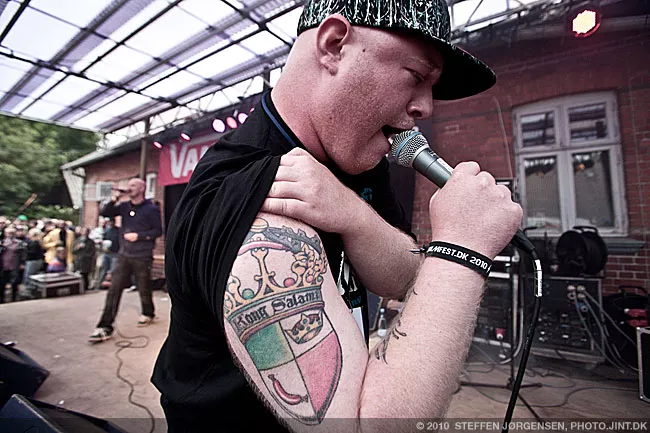 Bumsestilen: Danmarks Grimmeste Festival, Bonzai-scenen, Brabrand