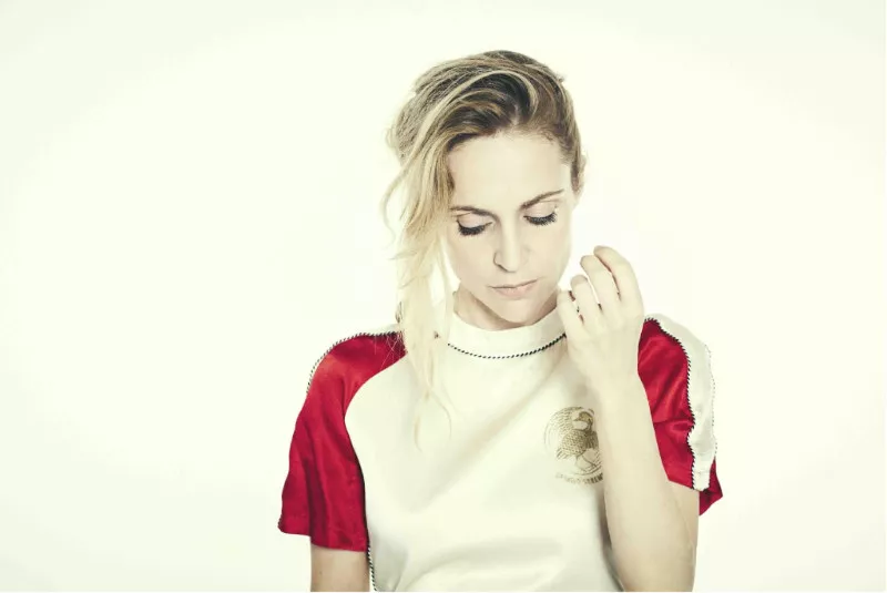 Se norgesaktuelle Agnes Obels nye video