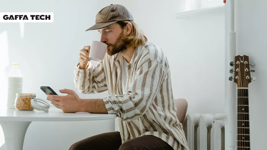 ANMELDELSE: Fede oplevelser i billig smartphone