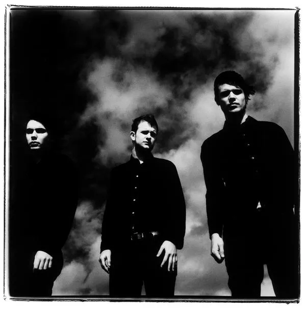 White Lies till Sverige