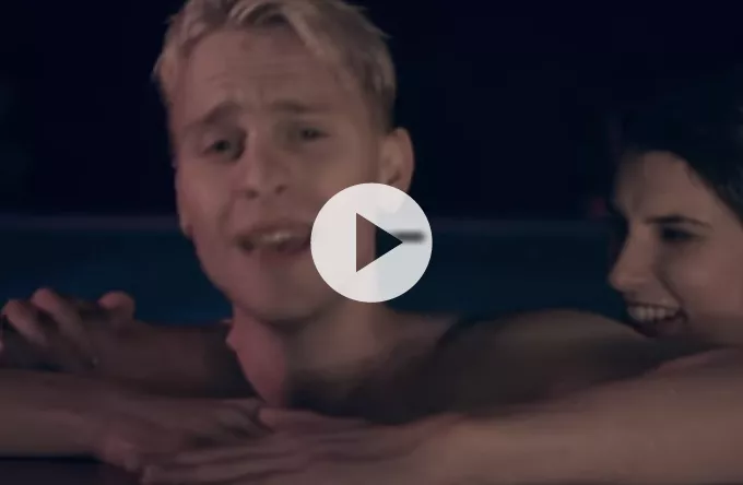 Se Scarlet Pleasure fyre den af i Los Angeles 