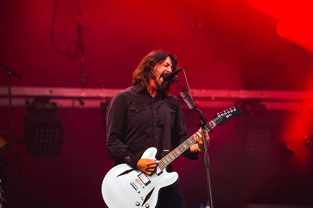 VIDEO: Dave Chappelle fremfører Radioheads “Creep” med Foo Fighters