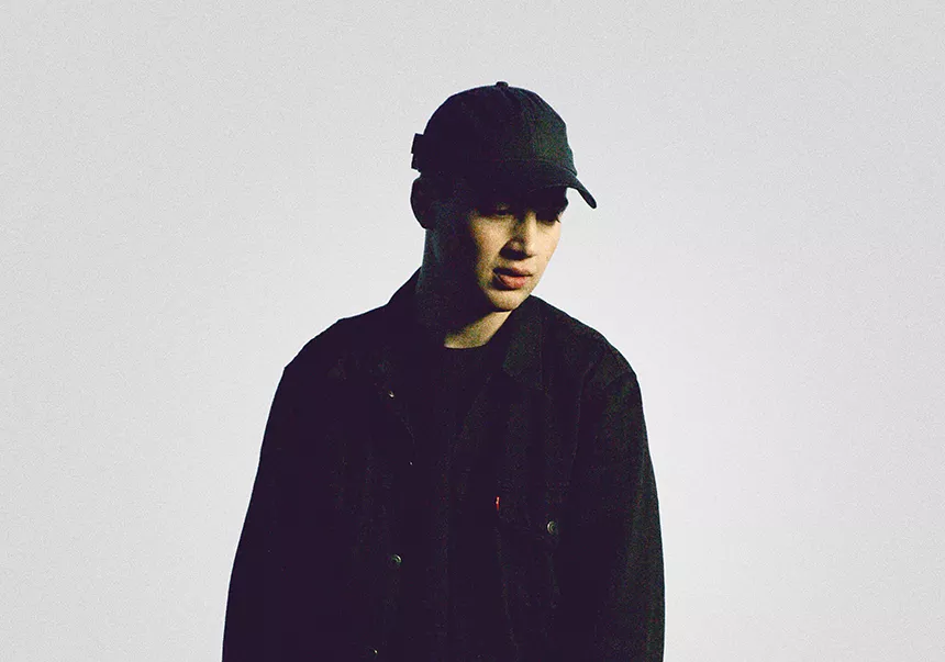 VIDEOPREMIERE: Aksglæde bearbejder længsel og hjertesorg