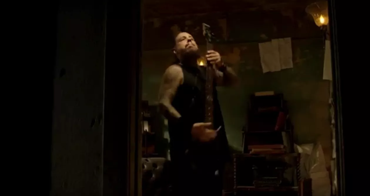 Musikvideo: Korn er tilbage i mørket