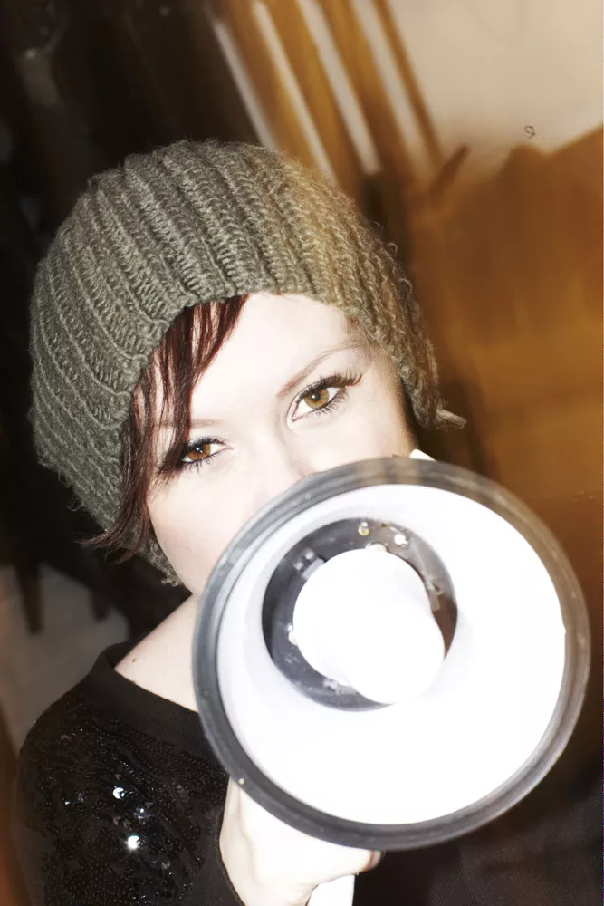 Joey Moe og Silja synger for hjemløse