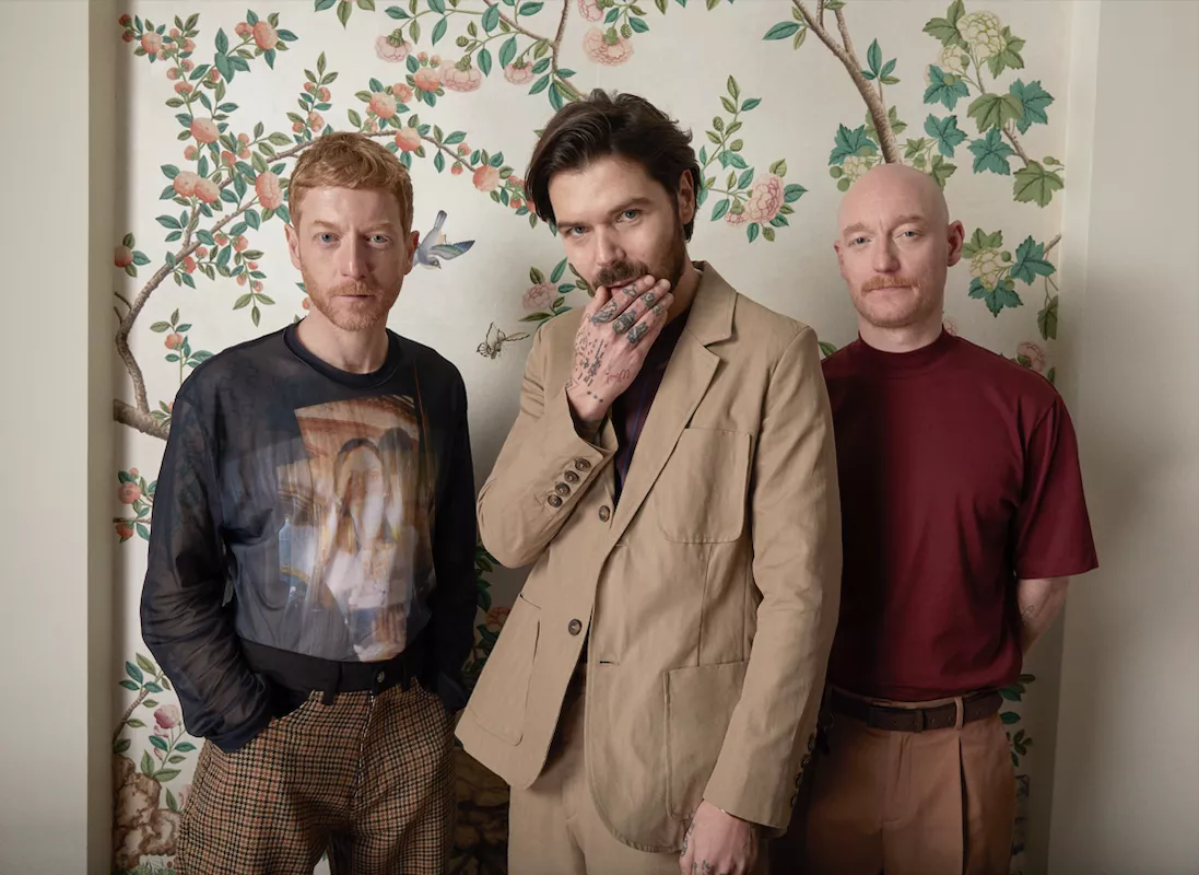 BIFFY CLYRO-INTERVIEW: ”Det er en fucked op virkelighed, vi lige nu befinder os i”