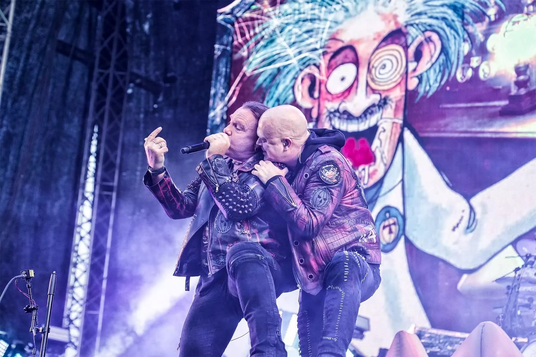 Til å le eller gråte av