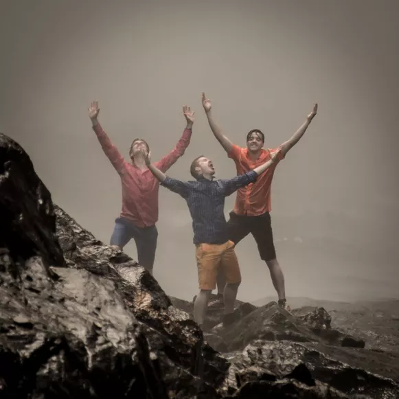 Kastet ut av USA - tar hevn med synthpop