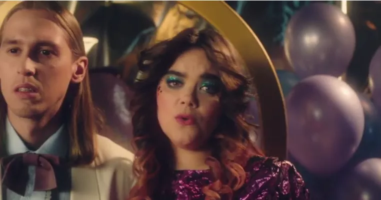 Systrarna tillbaka med 80-talsporr – och Thomas Stenström