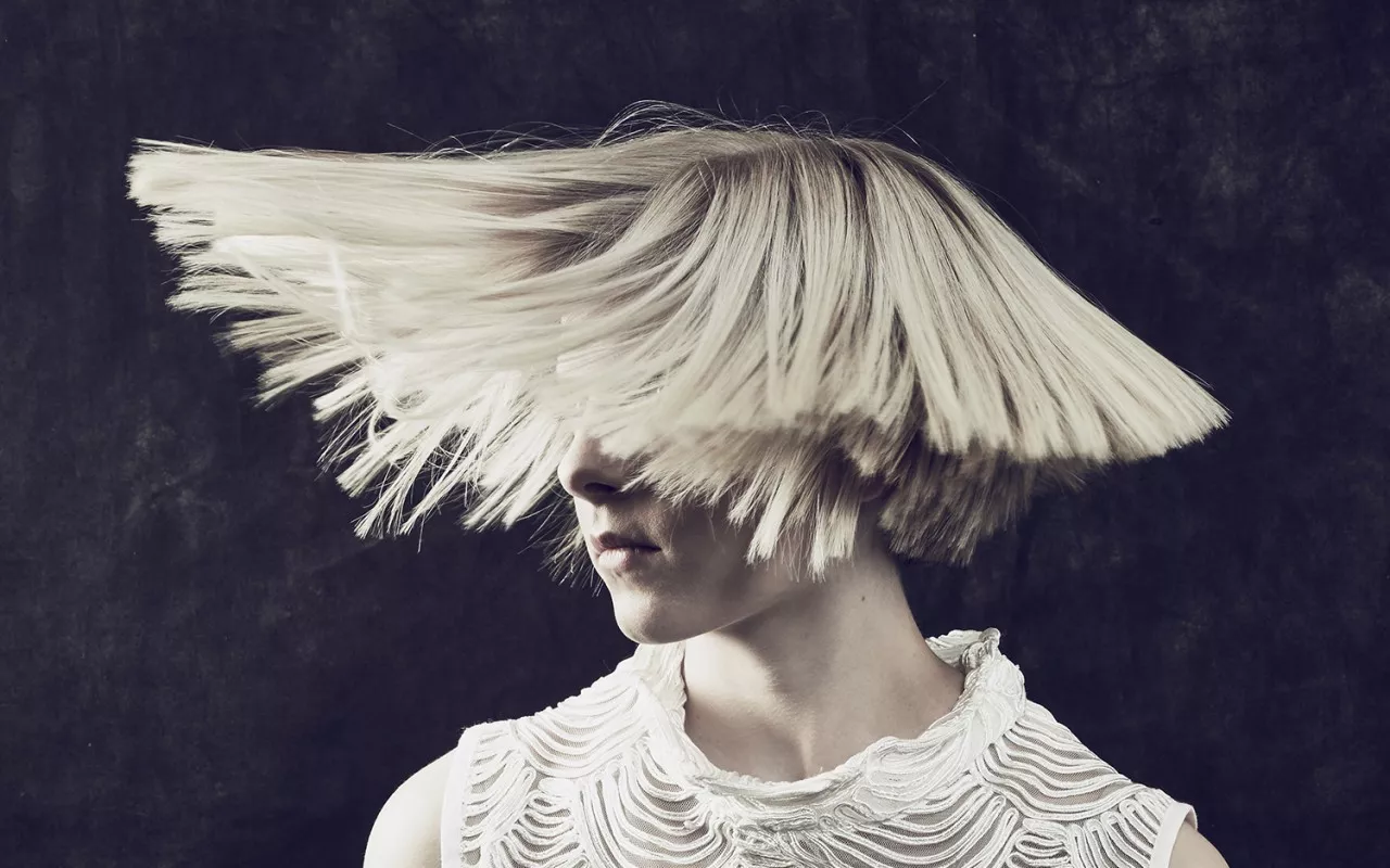 Video: AURORA - Running With The Wolves