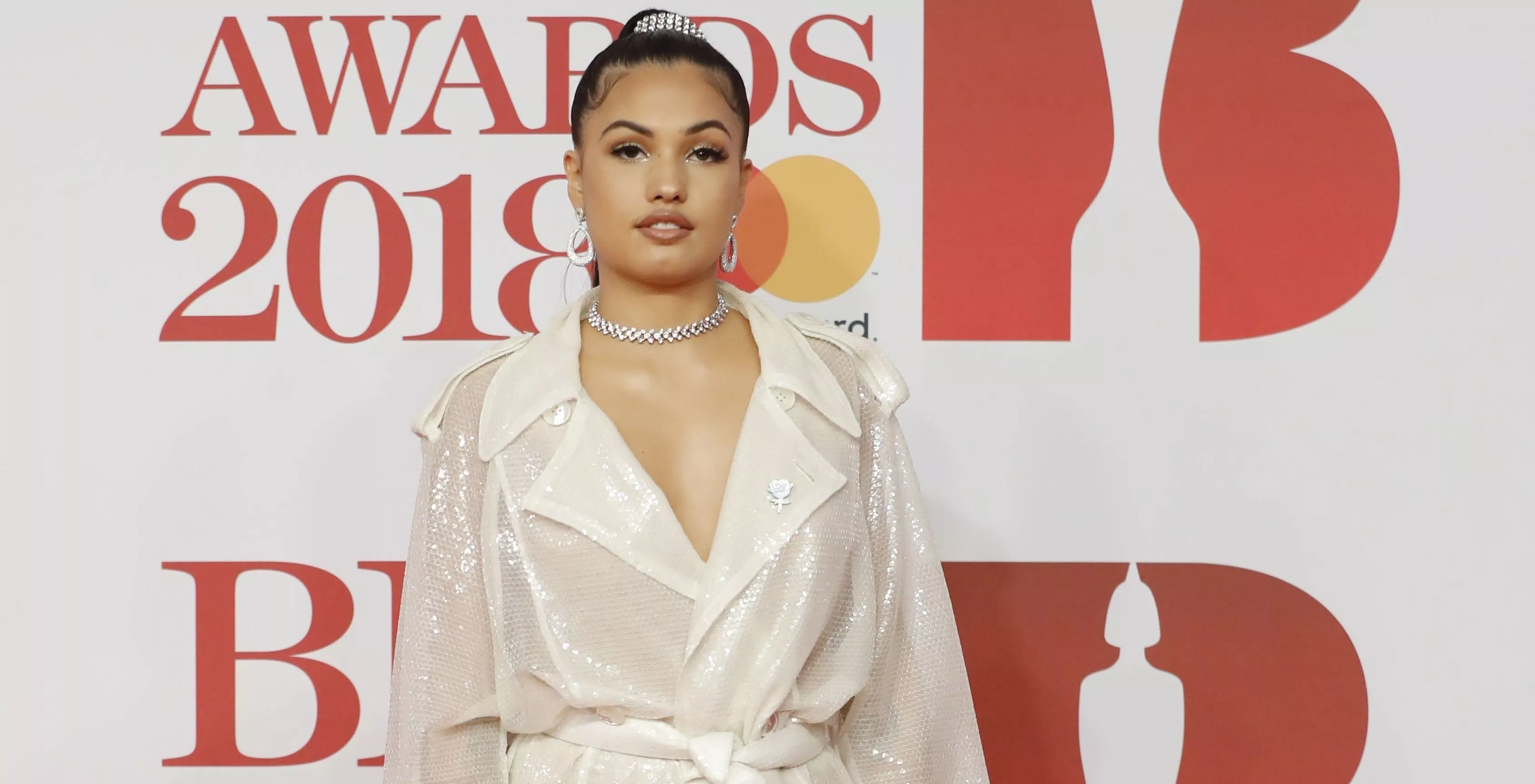 Ble påkjørt -  timer senere gjennomførte Mabel sin konsert som planlagt