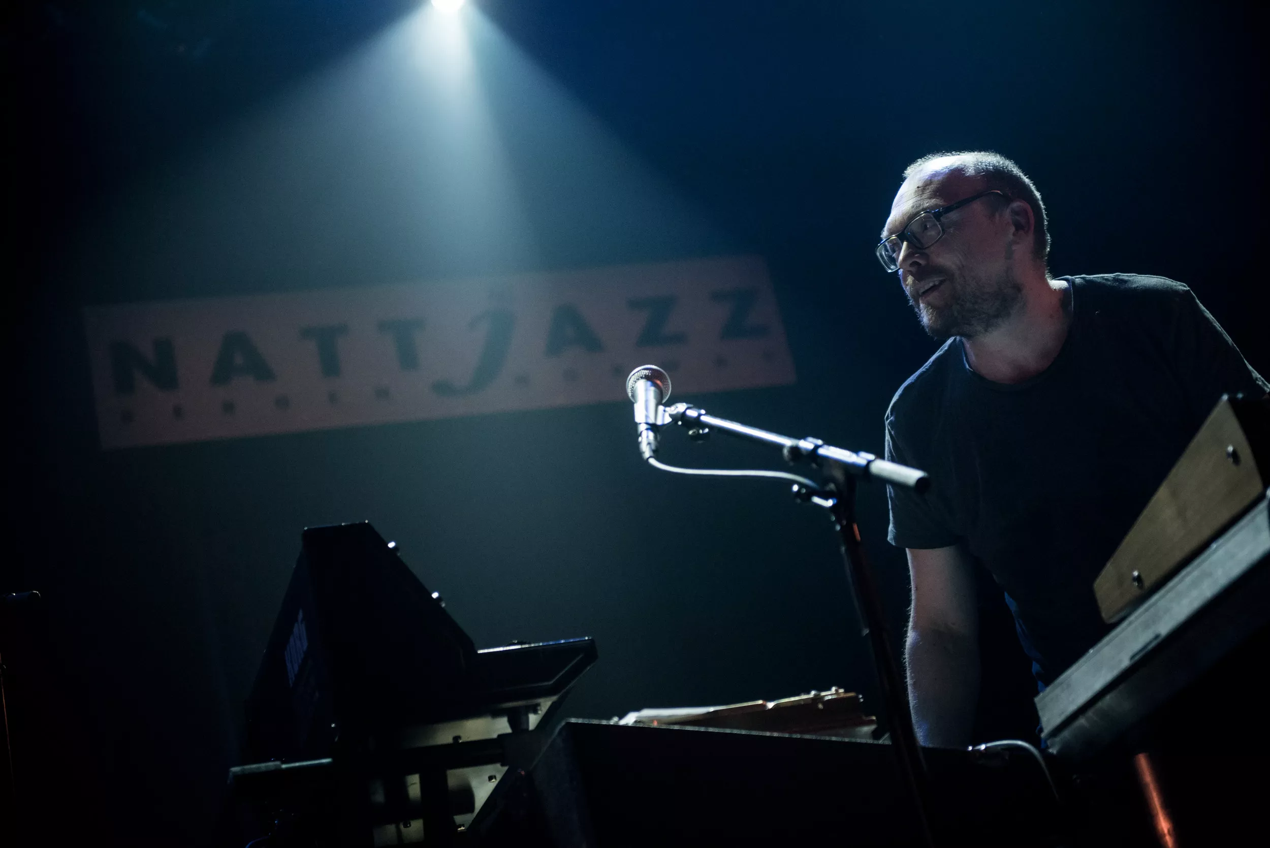 Fusjonen mellom det tradisjonelle og det moderne innen jazzen fungerer også utmerket i en live-setting