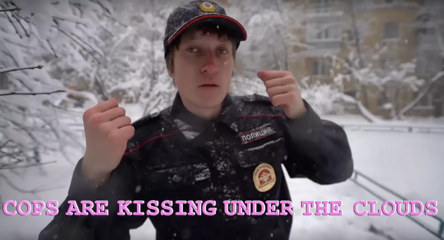 Pussy Riot ude med ny musikvideo i kølvandet på VM-hændelsen