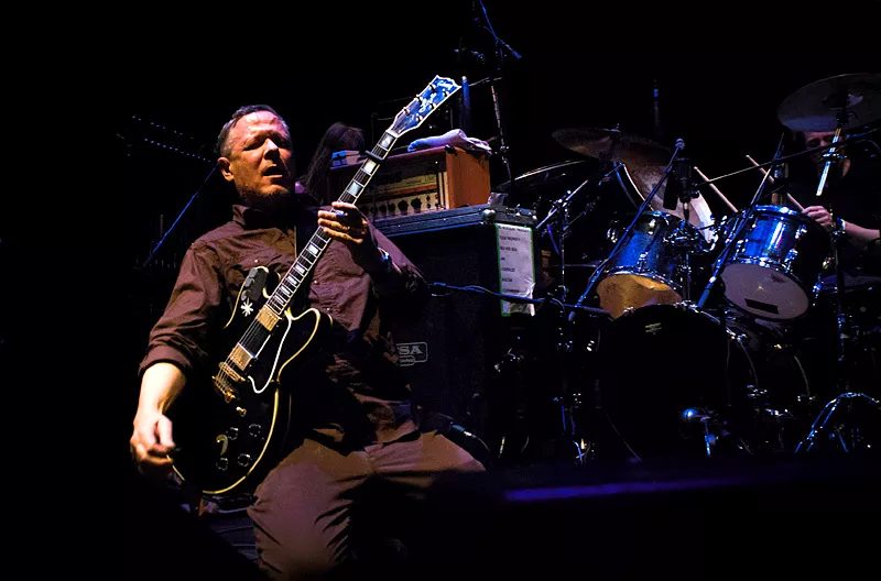 Swans lover flere udgivelser