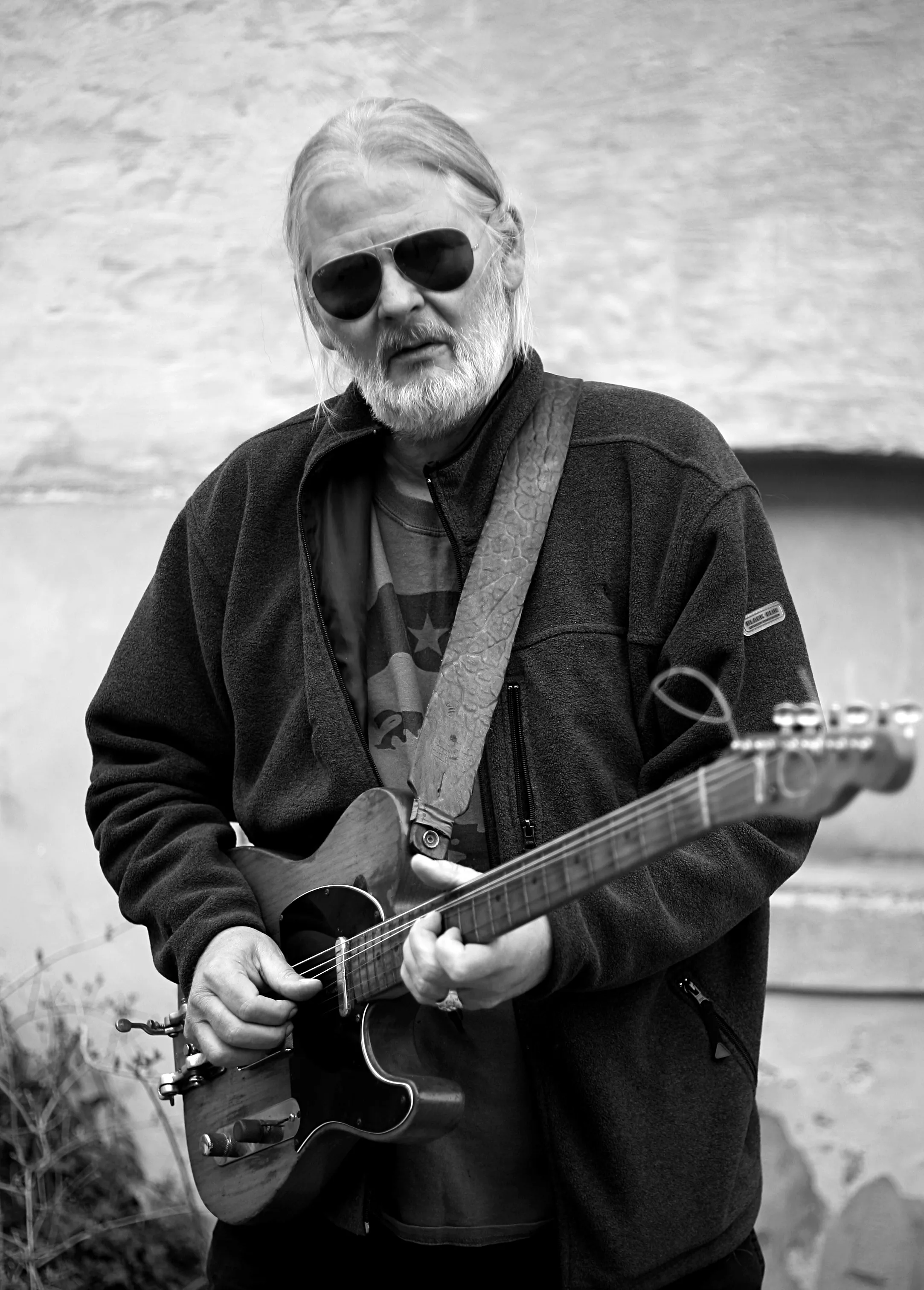 Guitarlegenden Lars Hybel tilbage efter misbrug