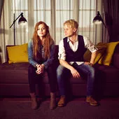 Dina Händer - Jimmy Ahlén & Julia Bergwall