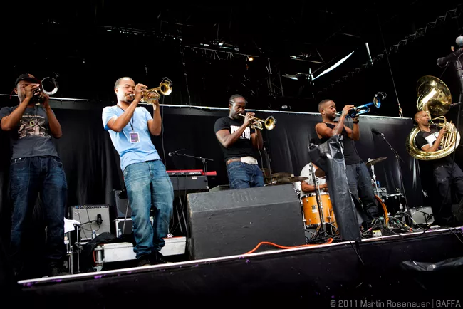 Hypnotic Brass Ensemble gæster Pumpehuset