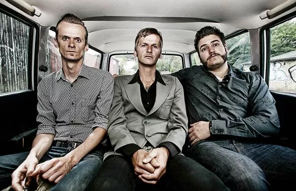 Live-datoer for Kim and the Cinders