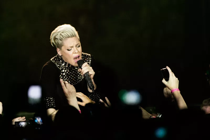 Pink giver dansk koncert