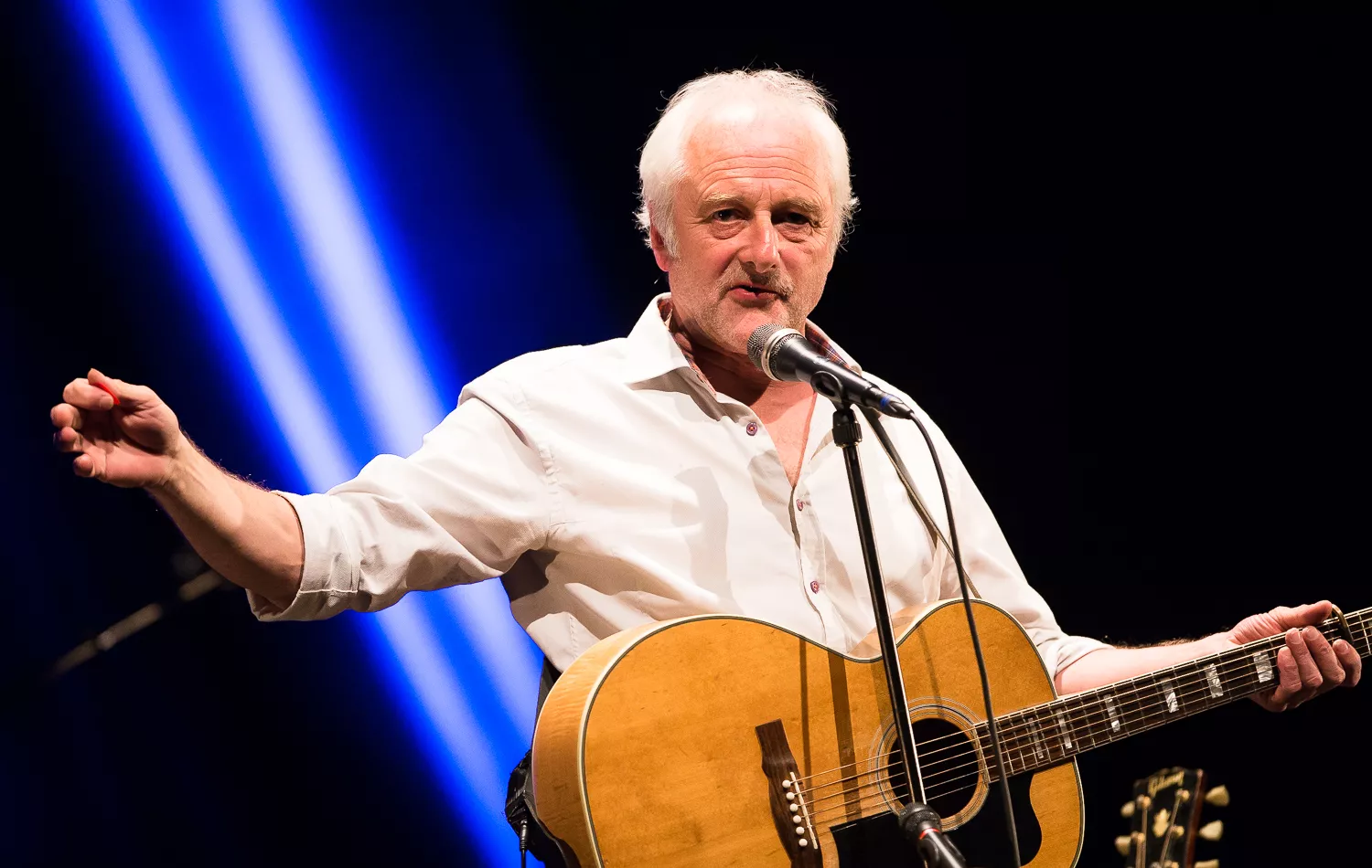 Allan Olsen spiller til DMA Folk 2014