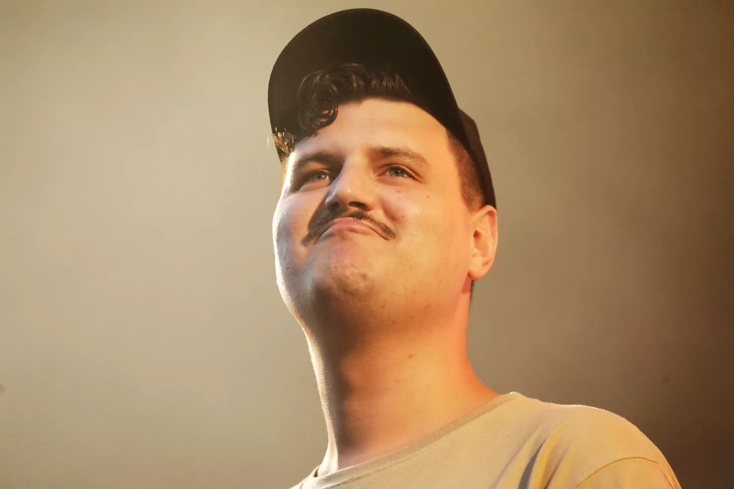 VIDEO: Bogfinkevej spiller karantæne-koncerter for aarhusianske kollegier