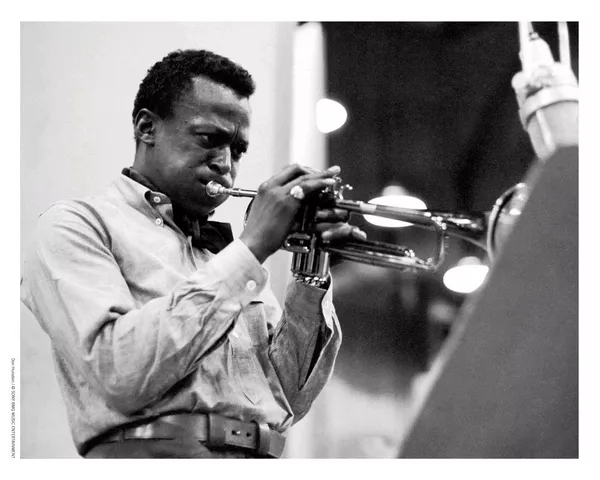 Internationalt stjernehold hylder Miles Davis