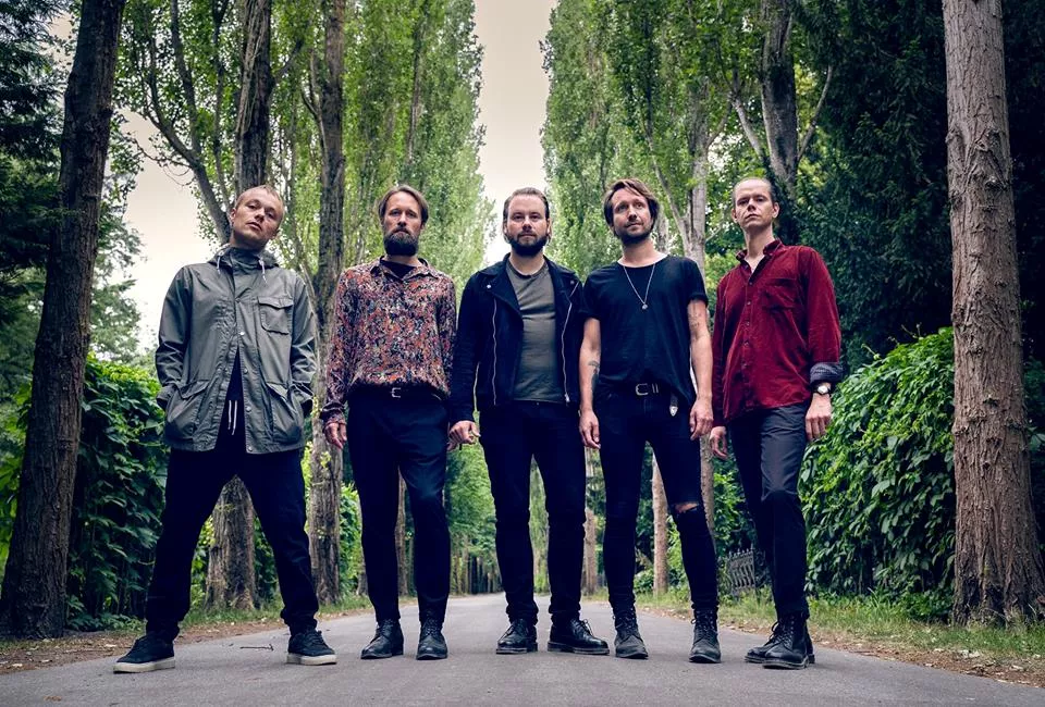 Dør Nr. 13: På motorvejen med et brændende hjerte