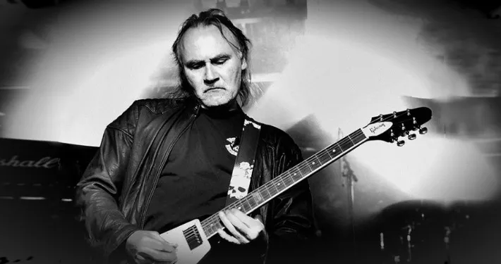 Dansk guitarlegende præsenterer ny sanger på københavnsk festival