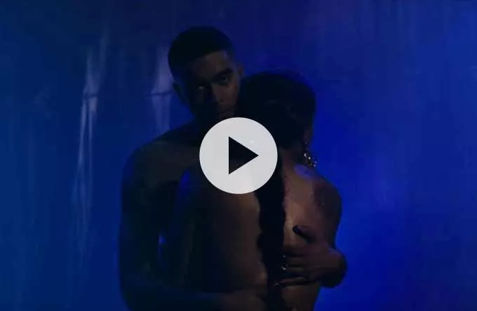 Se Kesi og Barbara Moleko i ny intim video