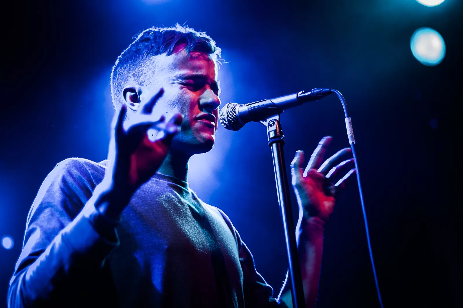 Solid, gennemsigtig og blankpoleret popgletsjer 