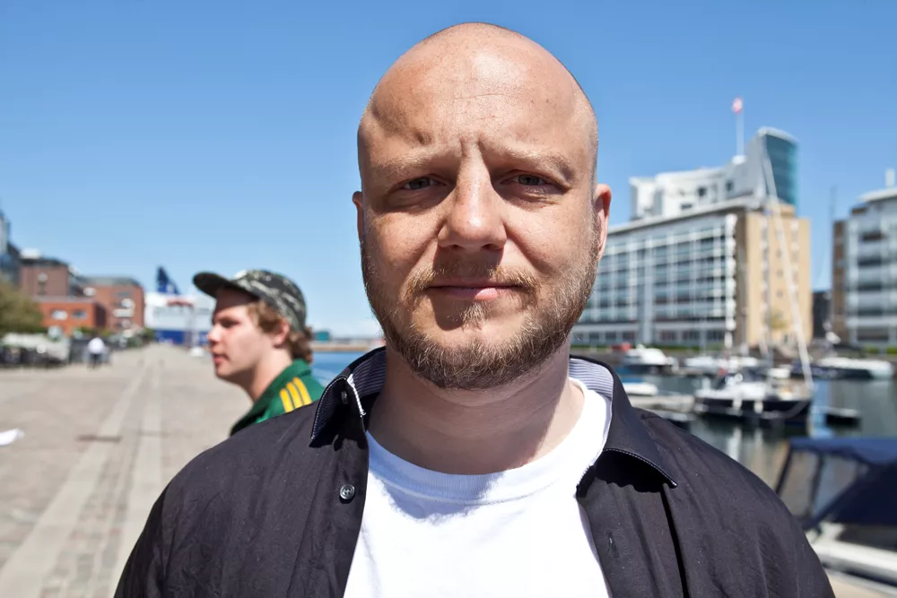 Hør Pharfars opsang til den dvaske danske mand