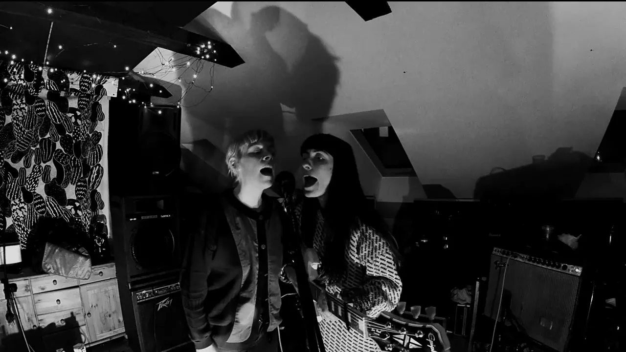 VIDEOPREMIÄR: Hey Elbow – Ruth