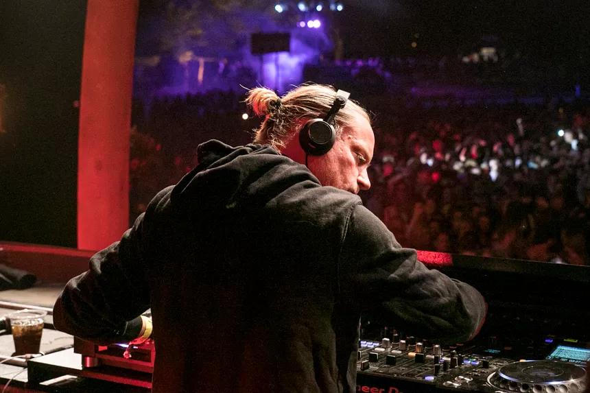 Amputeret dj-duo leverer nattebrag