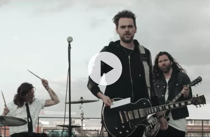 Video: Dizzy Mizz Lizzys supportnavn H.E.R.O leger med skæbnen