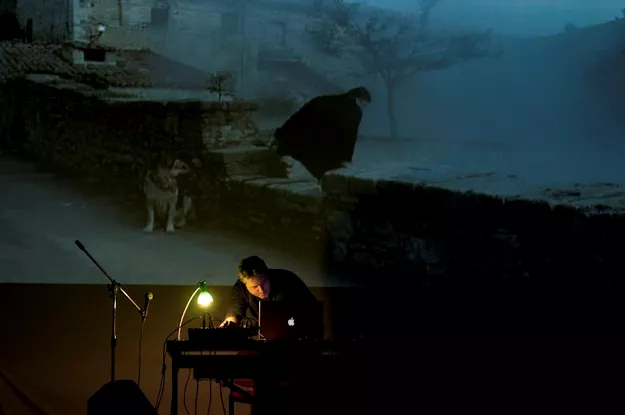 Emanuele Errante: Time Elapsing Handheld