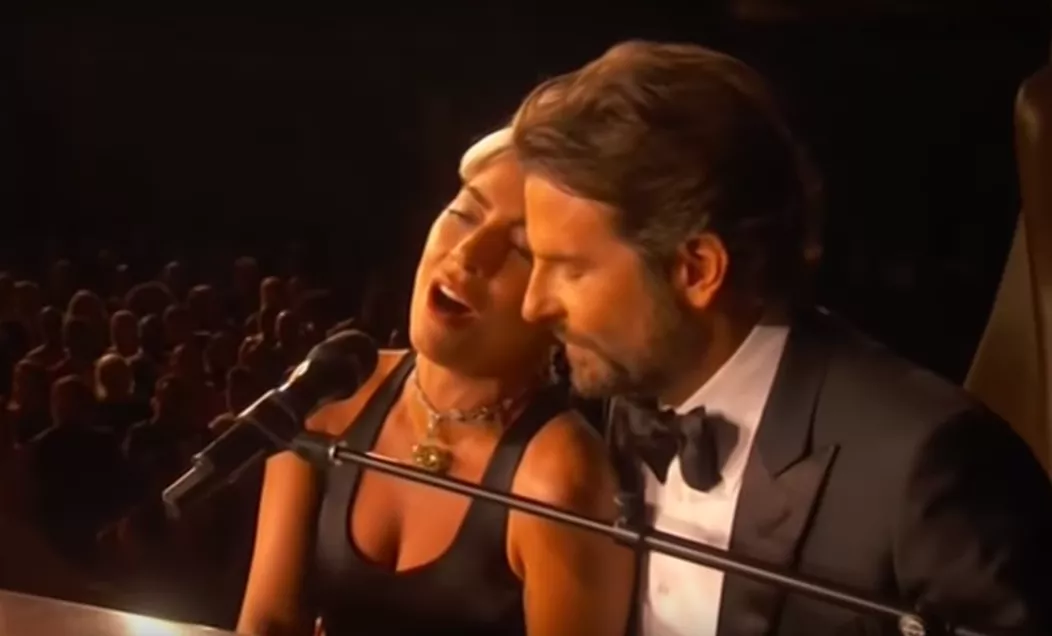 VIDEO: Se Lady Gaga og Bradley Cooper i dybfølt Oscar-duet