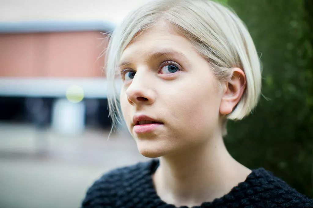 Under og forbi stjernene