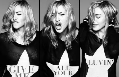 Madonna viser bryst til koncert
