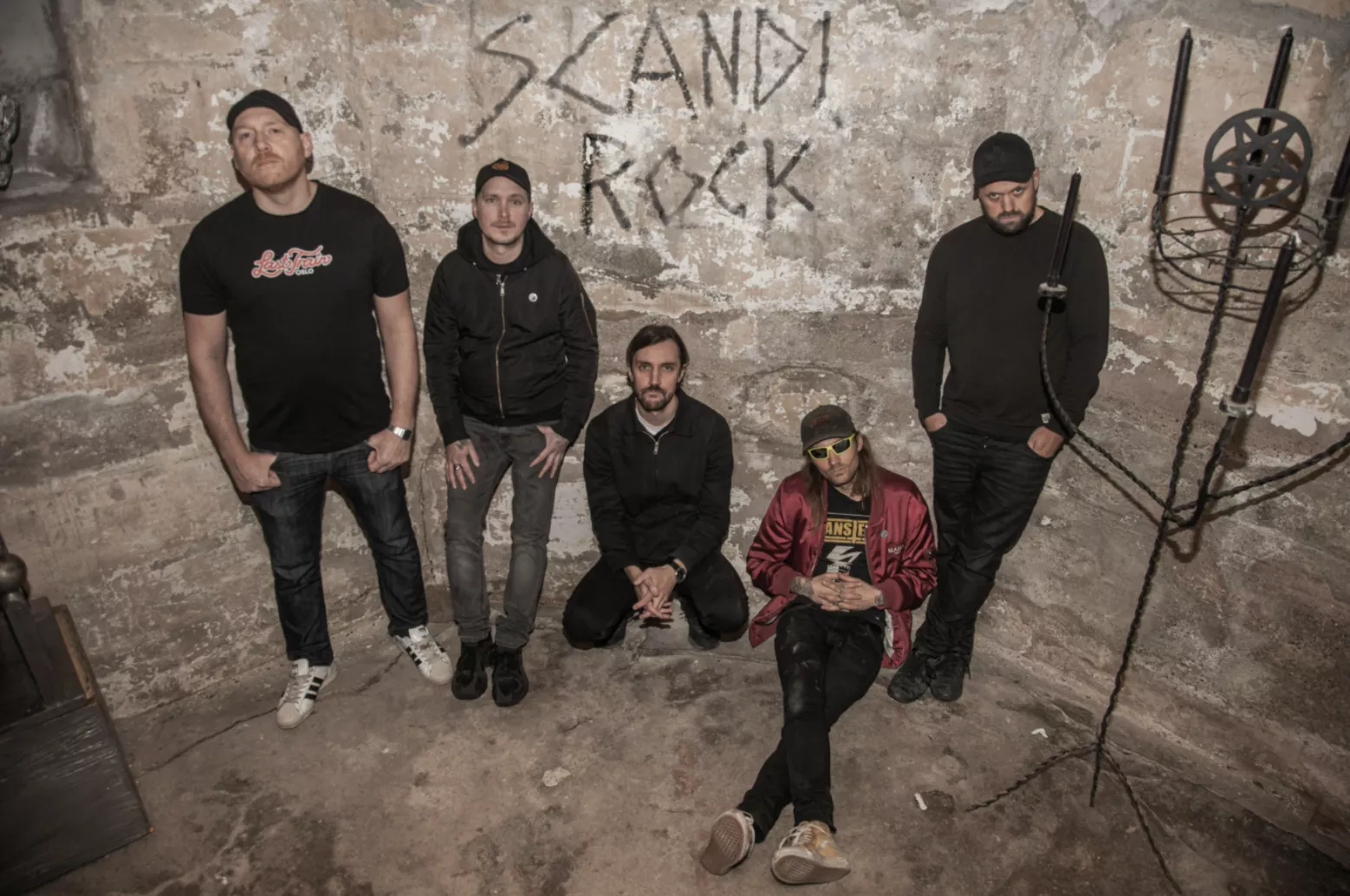 ANMELDELSE: Forblir konger av treffsikre skråblikk