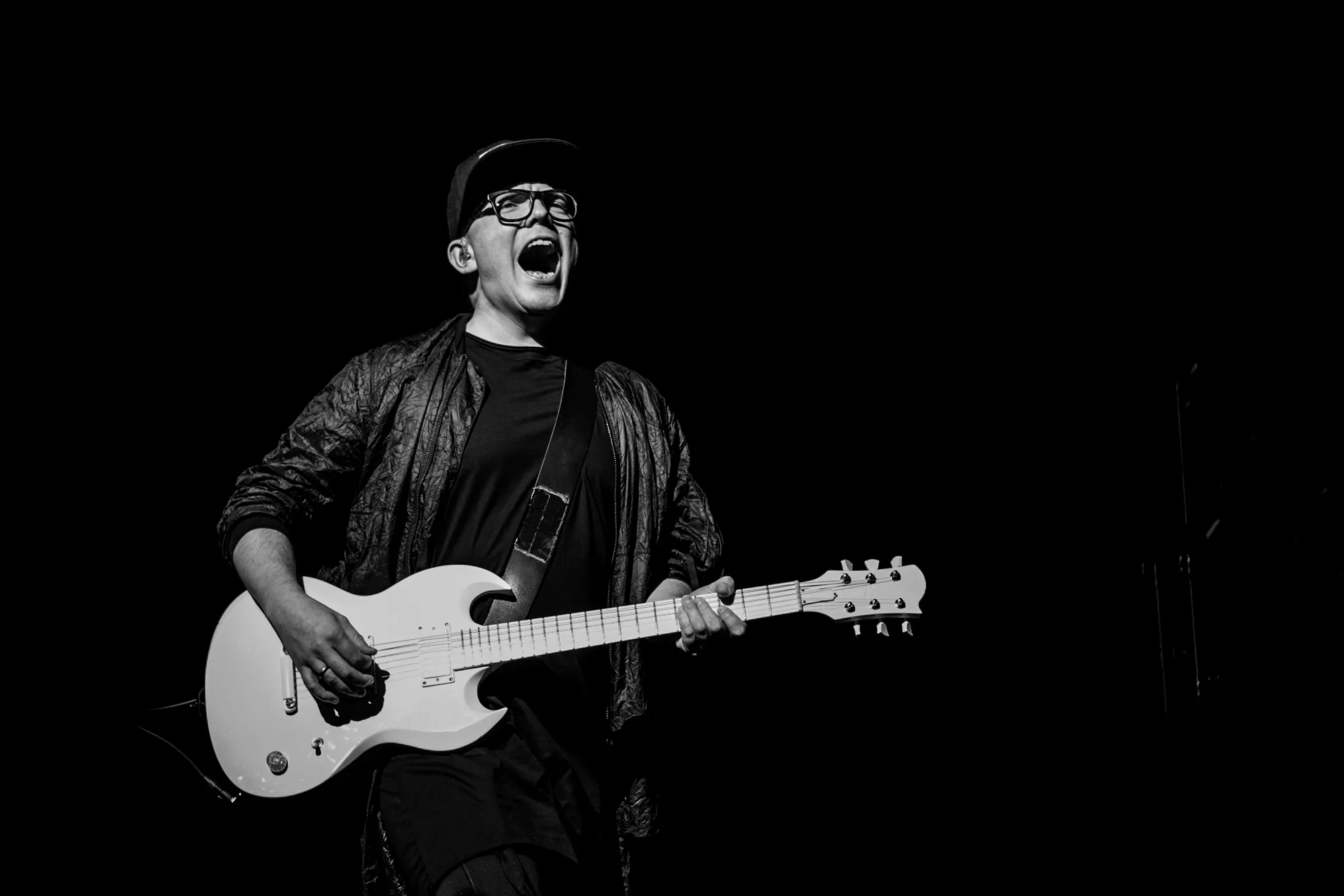 Elektrorockfest i farver