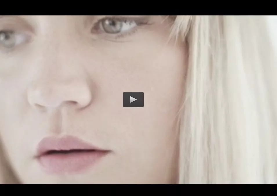 Ödesmättad historia som växer och tar skruv