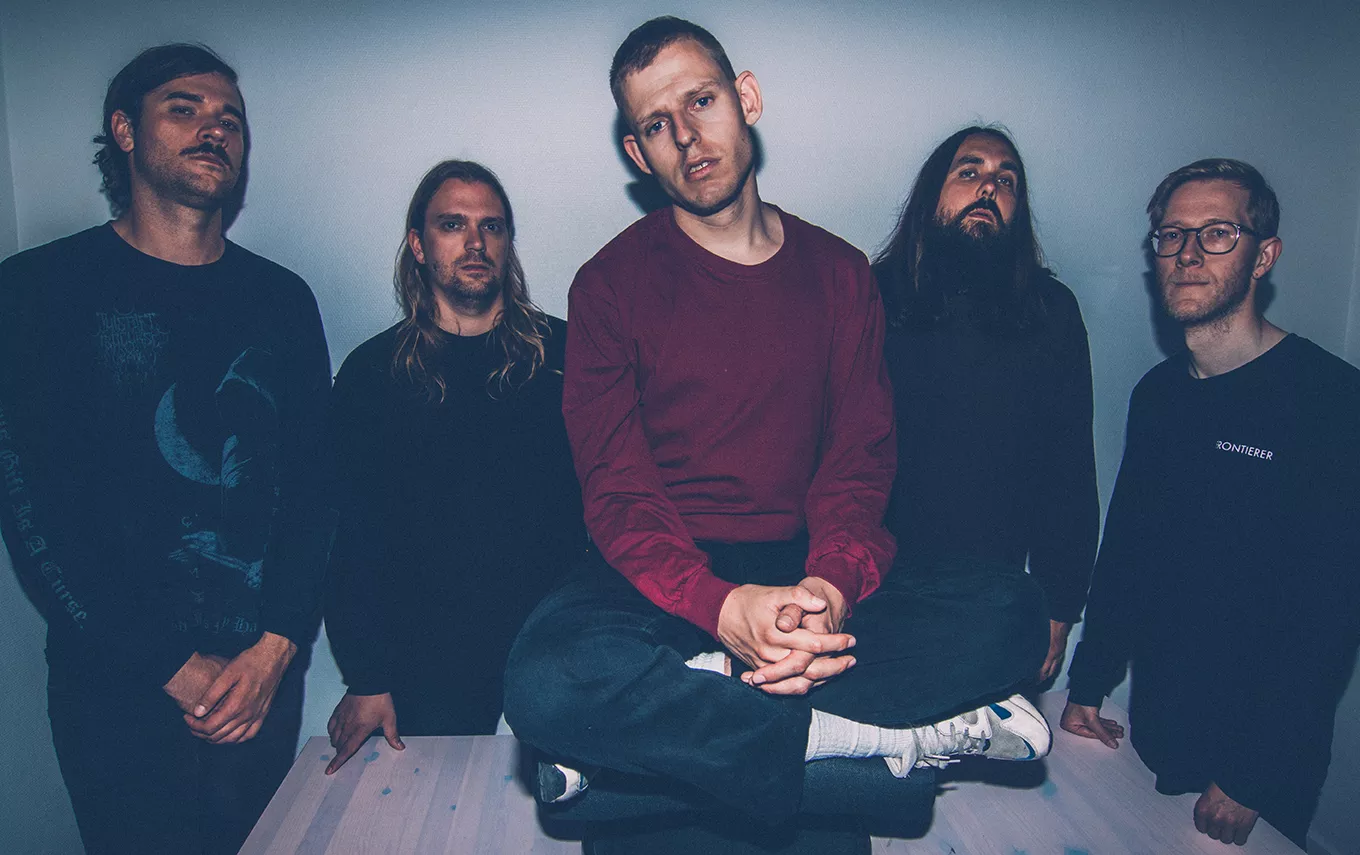 EYES-INTERVIEW: Råbende og rå kompromisløshed