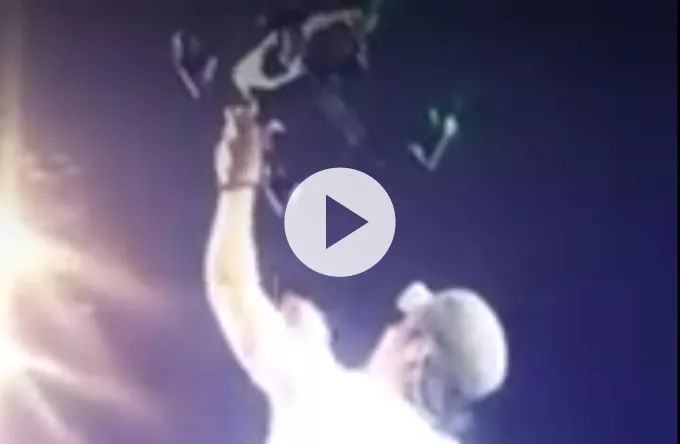 Enrique Iglesias pådrager sig skader efter forsøg på at gribe drone
