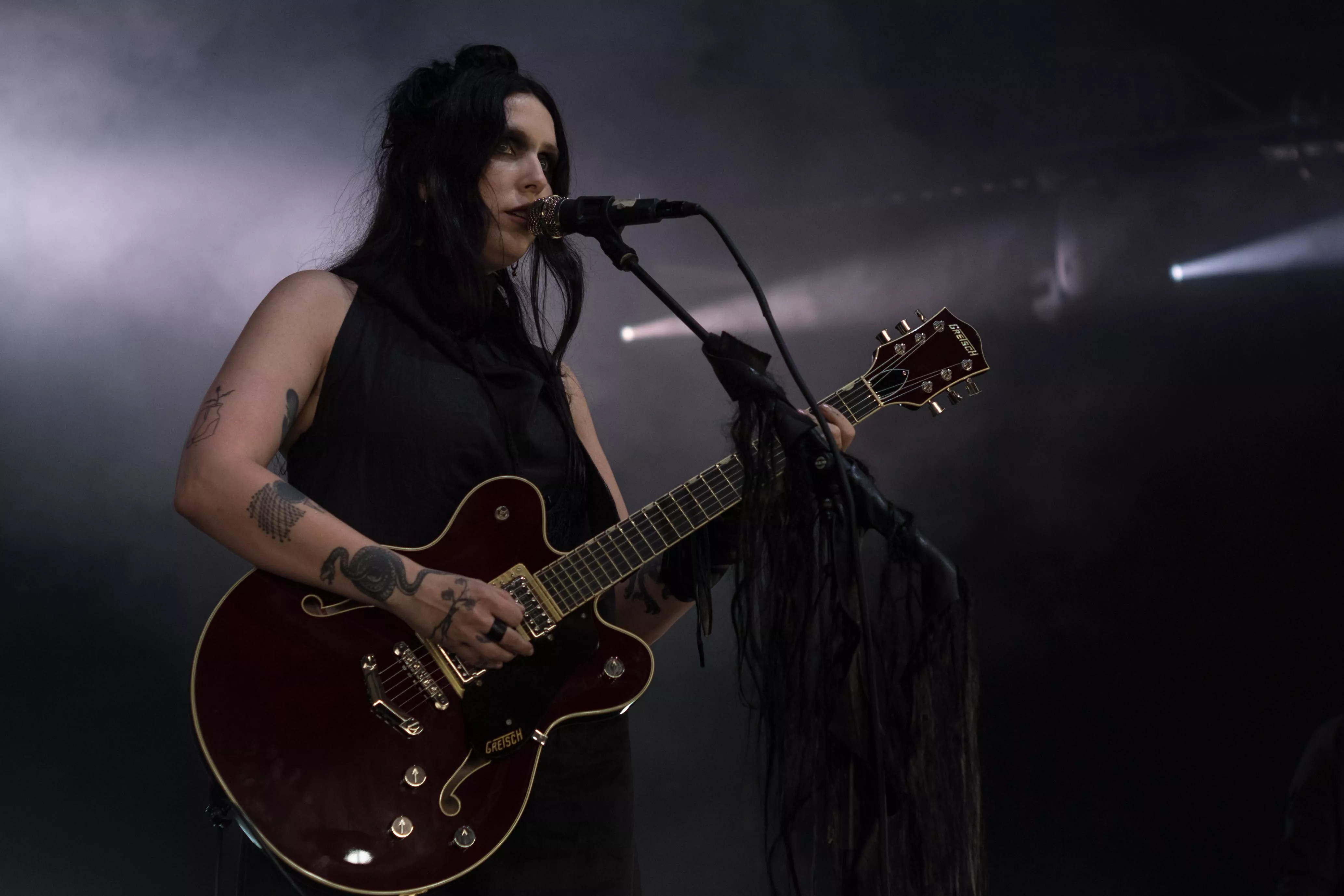 Slæbt ud af mørket og ind i lyset