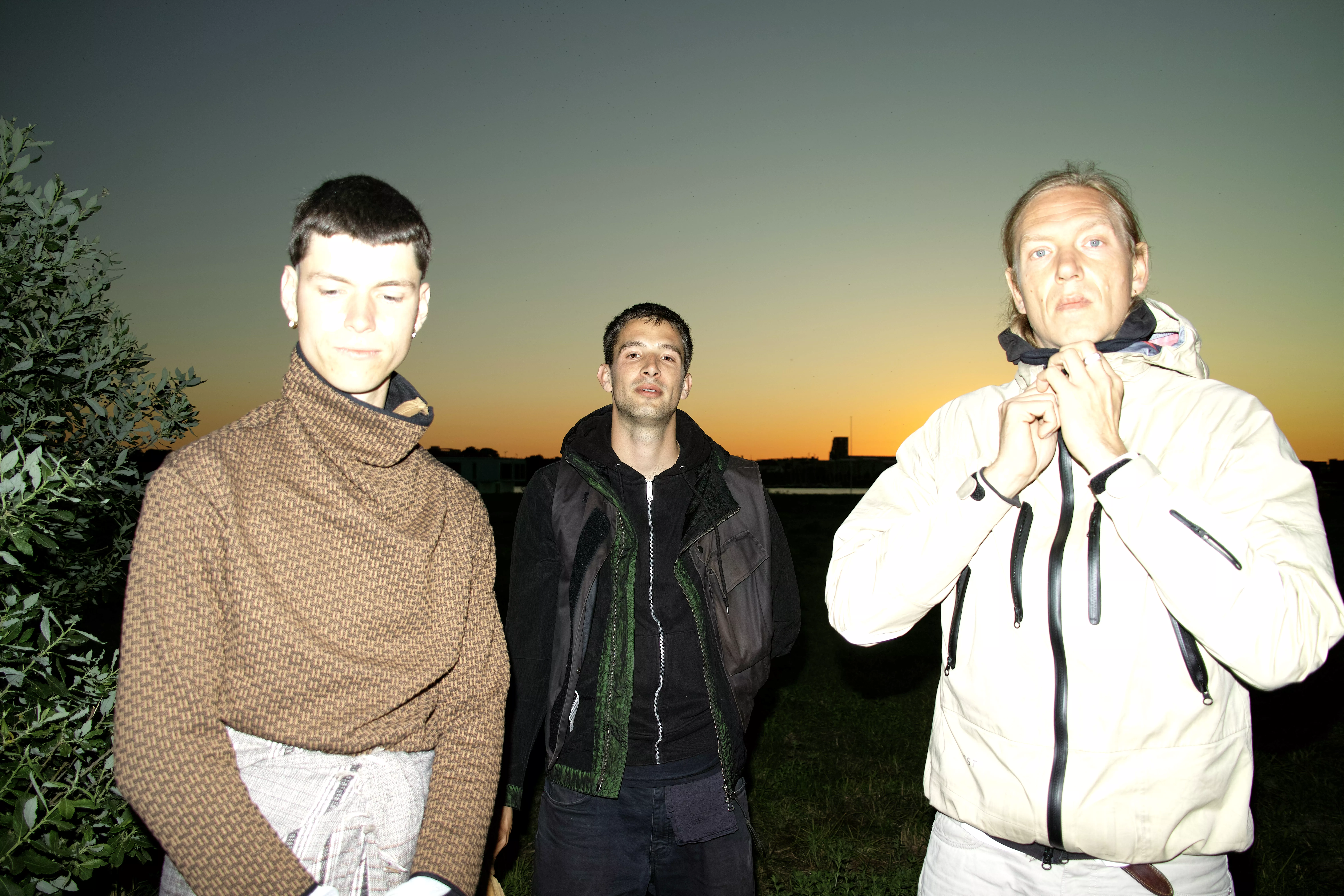 Nikolaj Vonsild fra Cancer og When Saints Go Machine er live- og albumaktuel i ny trio