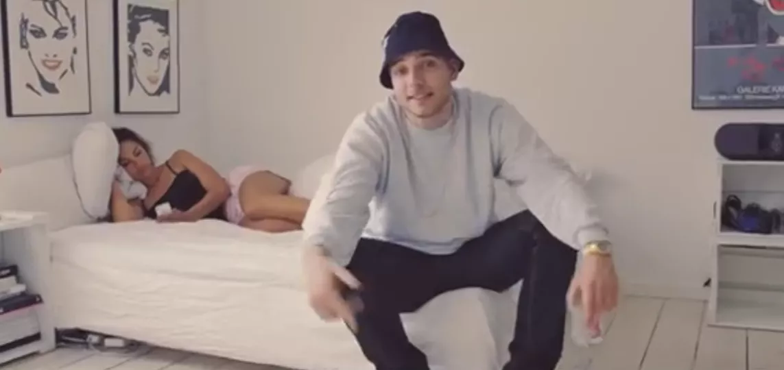 Se TopGunn som følsom mand i ny video