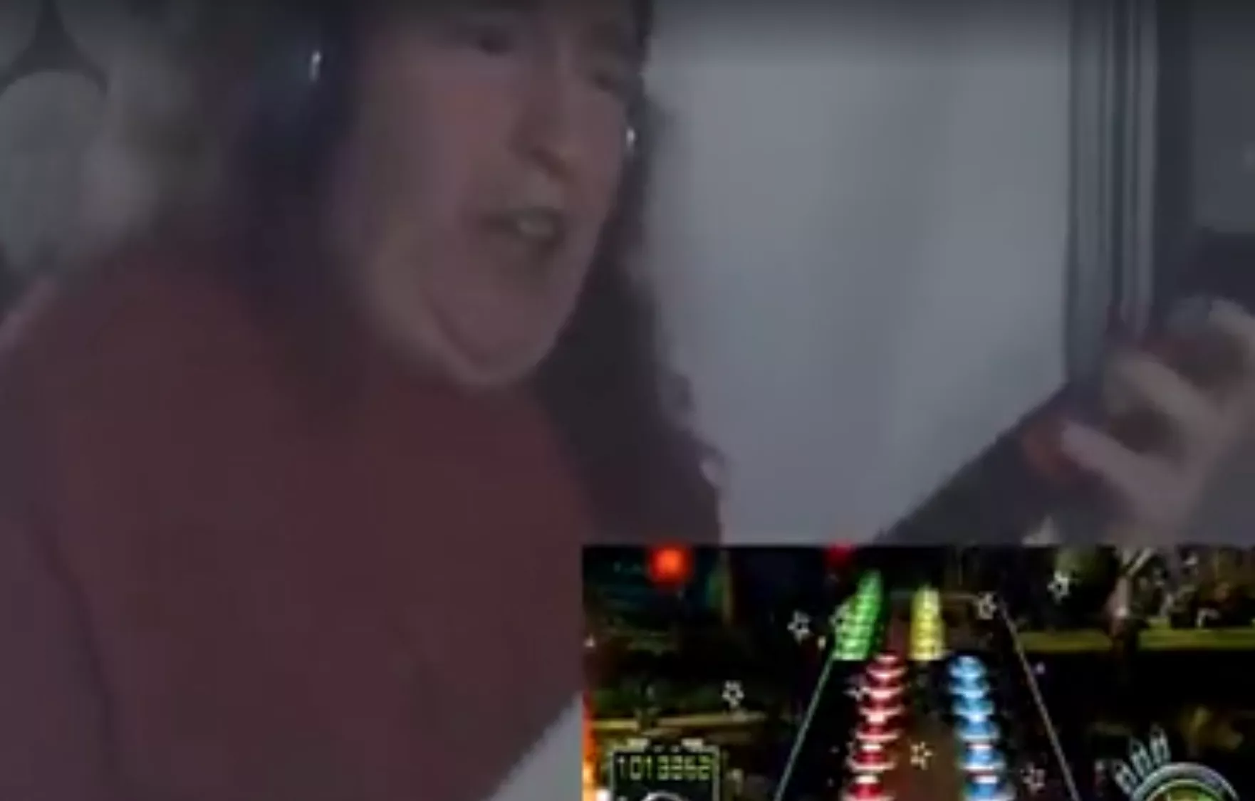 Sjukt klipp: Spelar Guitar Hero så att fingrarna blöder