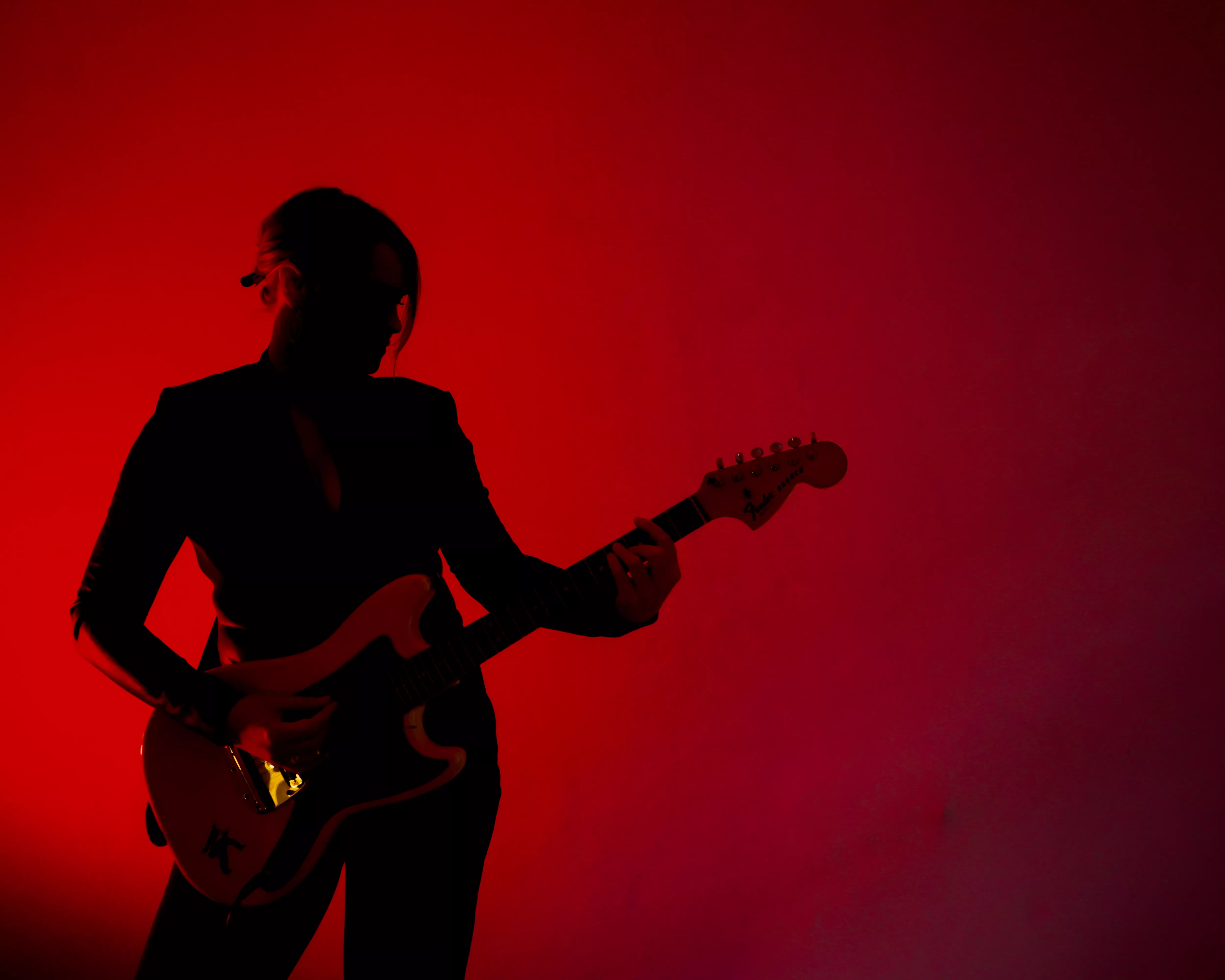 ANMELDELSE: Seriøst legende udspil fra dansk multikunstner