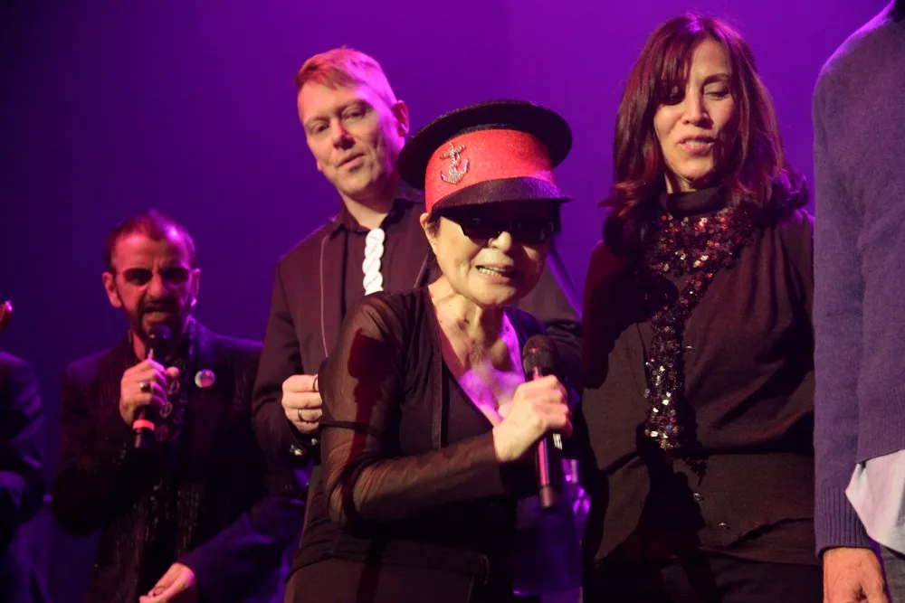 Ringo Starr og Mark Ronson fejrede John Lennon på Island