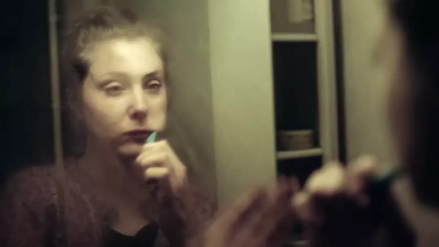 ''Påträngande tankar som isolerar protagonisten''